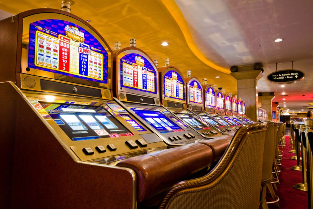 Free Credit Slot
